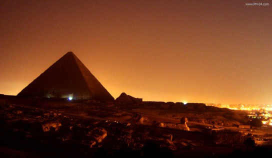 cheops_and_giza